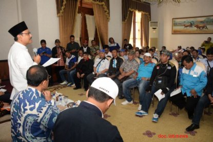 Gus Ipul Carikan Solusi Bagi Angkutan Online