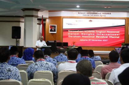 Sebagai Perekat Bangsa, KORPRI Wajib Implementasikan Revolusi Mental