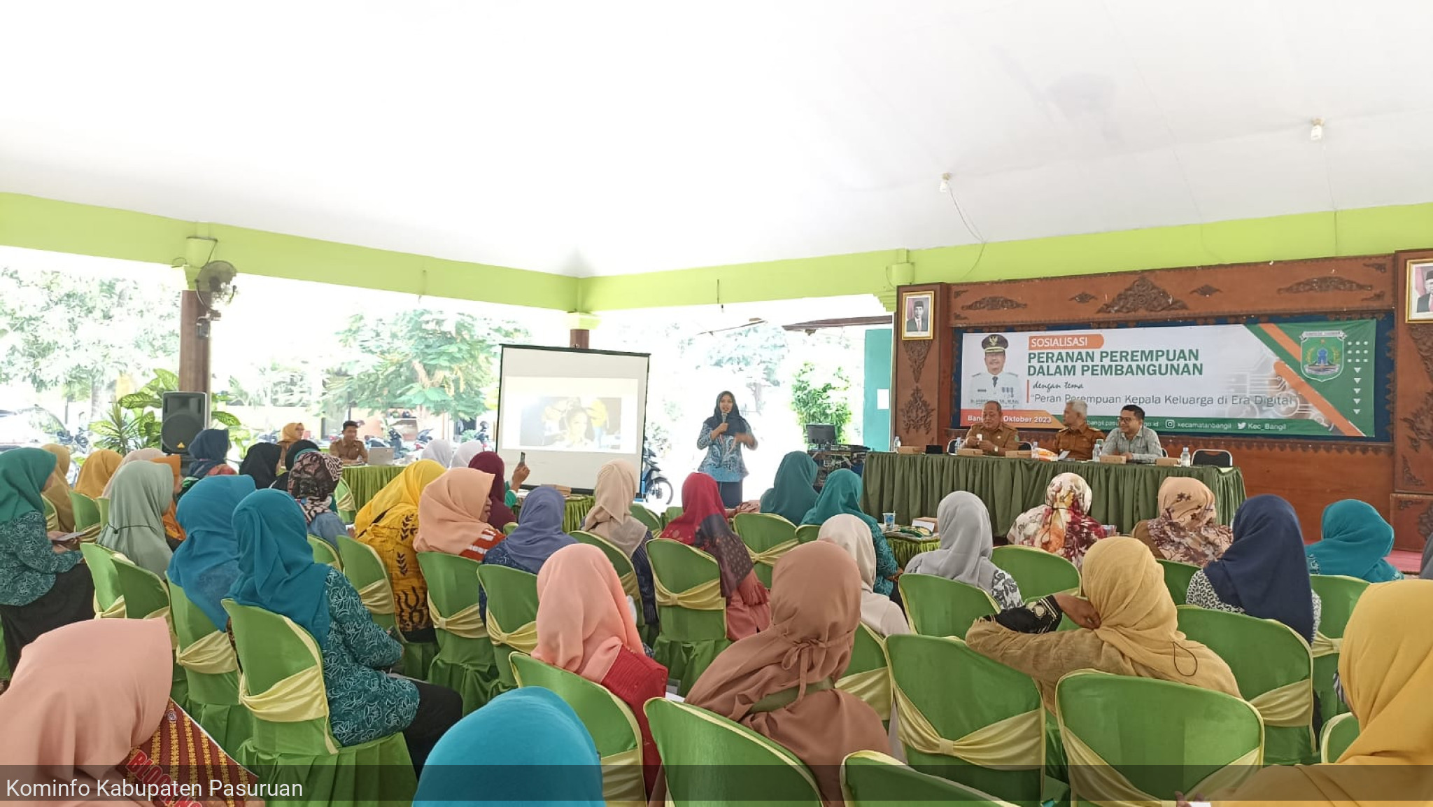 Berdayakan Perempuan Kepala Keluarga di Era Digital, Pemerintah Kecamatan Bangil Gelar Sosialisasi