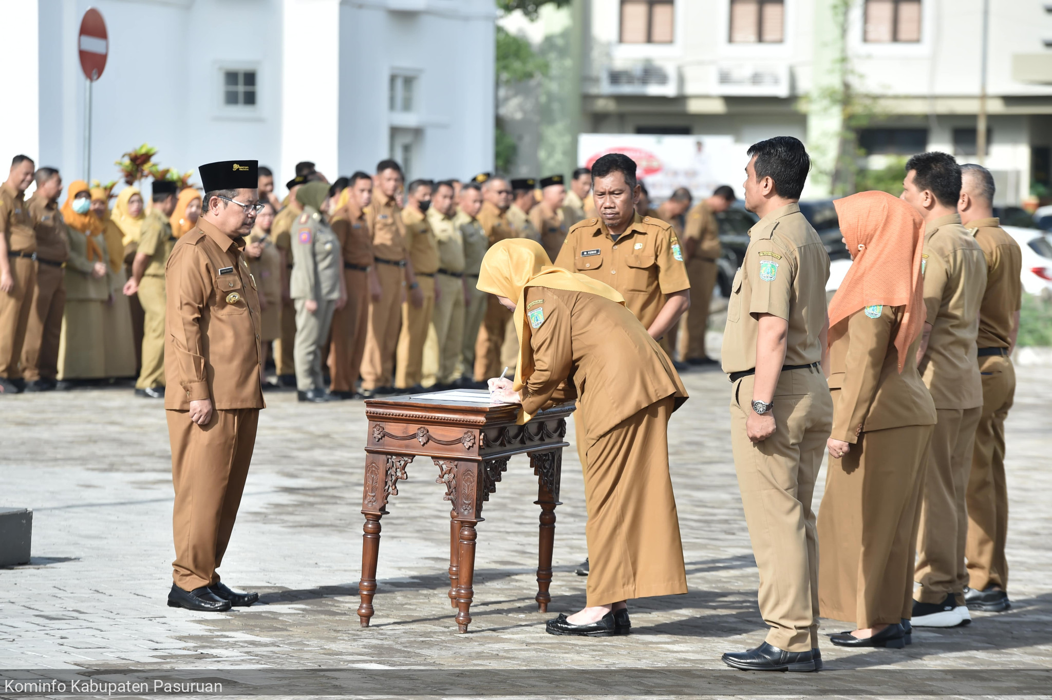 Pj Bupati Pasuruan Andriyanto Ingatkan ASN jaga Netralitas dan Fokus Dengan Inovasi Pelayanan Publik