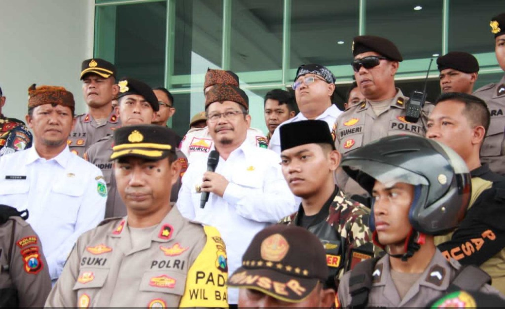 Klarifikasi Disamarkannya Wajah Gus Irsyad Pada Coffee Cup KAPITEN, Pj. Bupati Pasuruan Sampaikan Permintaan Maaf