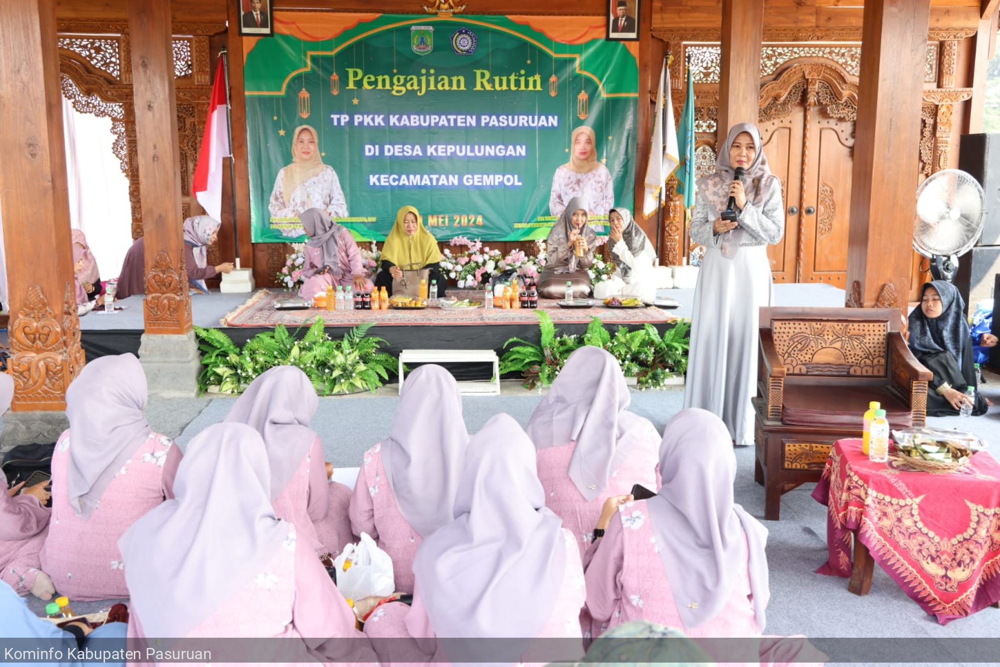 Pengajian Rutin TP PKK. Ny. Luhur Andriyanto Ajak Orang Tua Optimalisasi Pengasuhan Anak di Era Digital