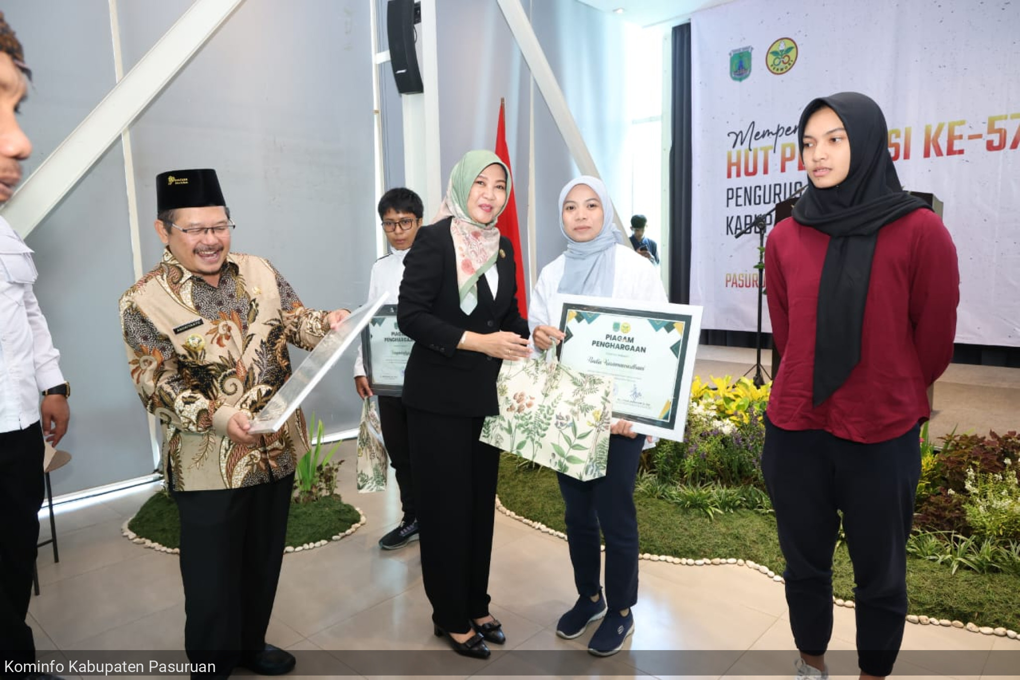 Ketua PERWOSI, Ny. Luhur Andriyanto Ajak Perempuan Jadikan Olahraga Sebagai Habit