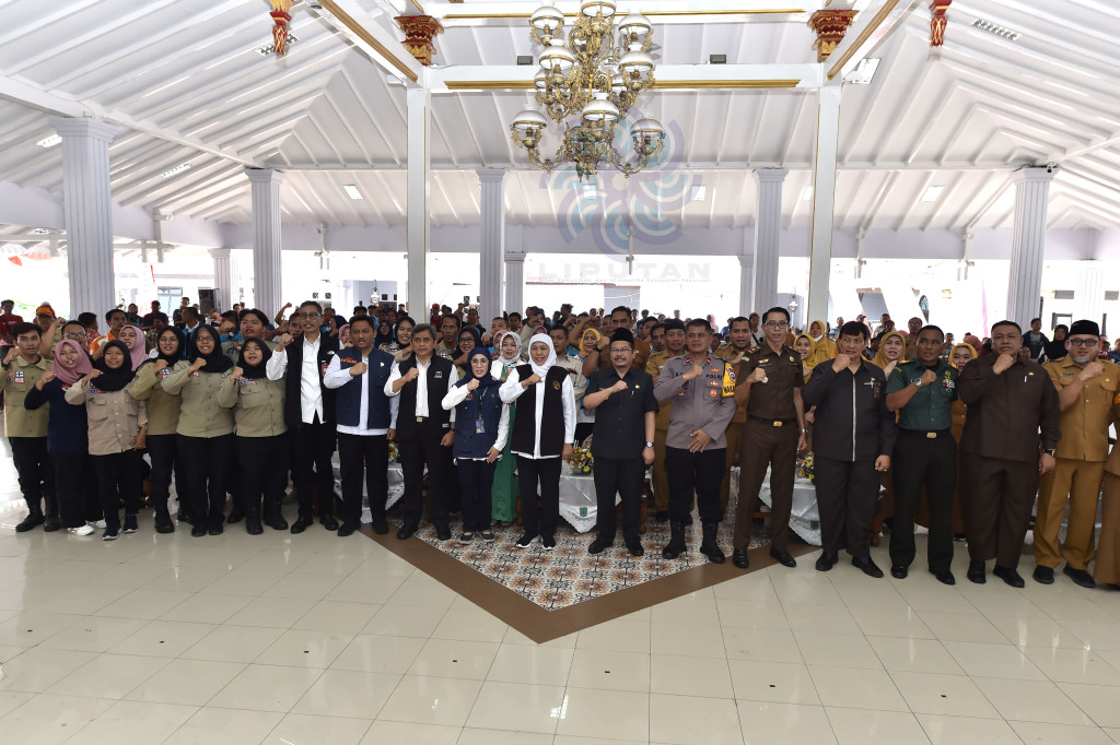 Penyerahan Bantuan Gubernur Jatim di Pasuruan