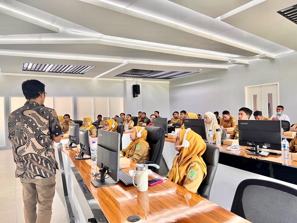 Bimbingan Teknis Call Taker dan Dispatcher 112 di Command Center