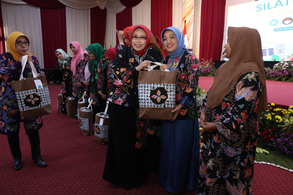 Silaturahmi Ketua TP PKK, DWP, PERWOSI Kab/Kota