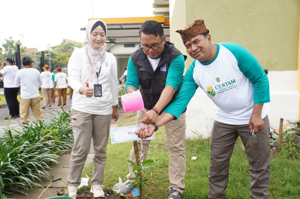 Pemecahan Rekor MURI Gertam 40.000 Mangga Putar