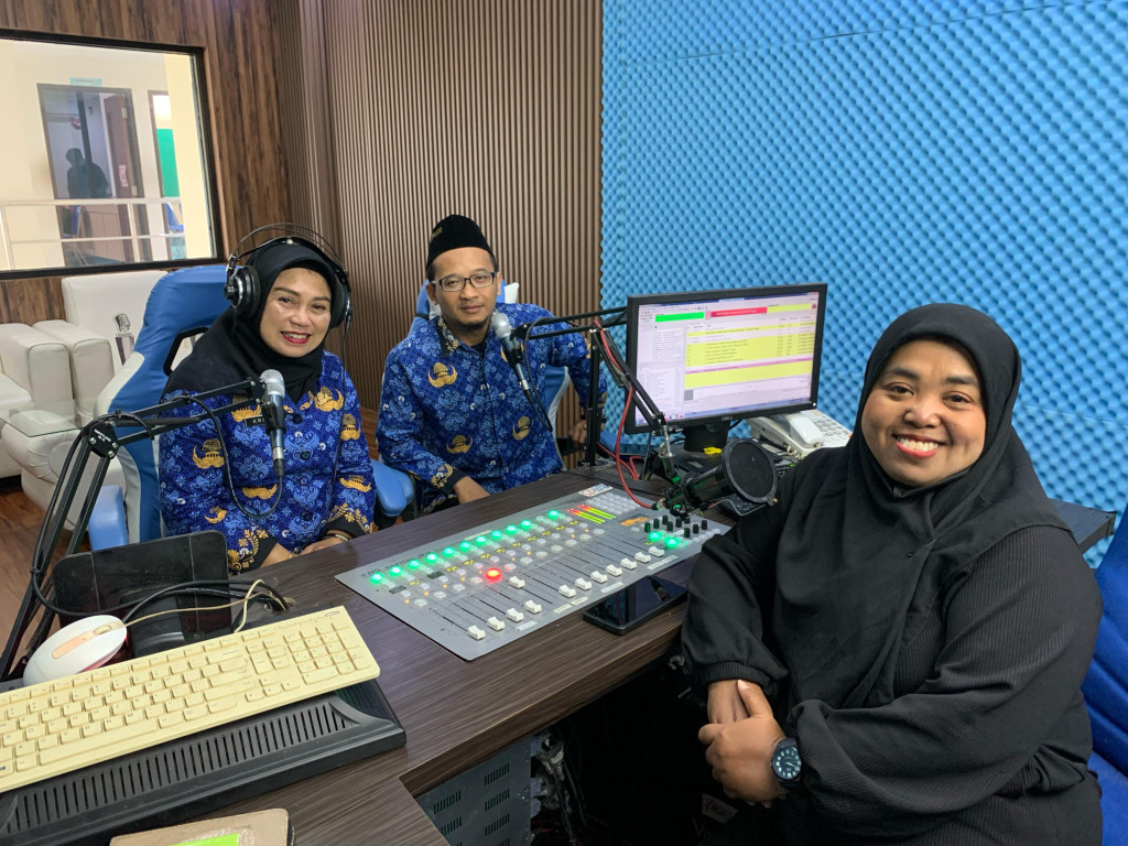 Talkshow Radio - Pembentukan dan Pengembangan Koperasi Desa/Kelurahan Merah Putih