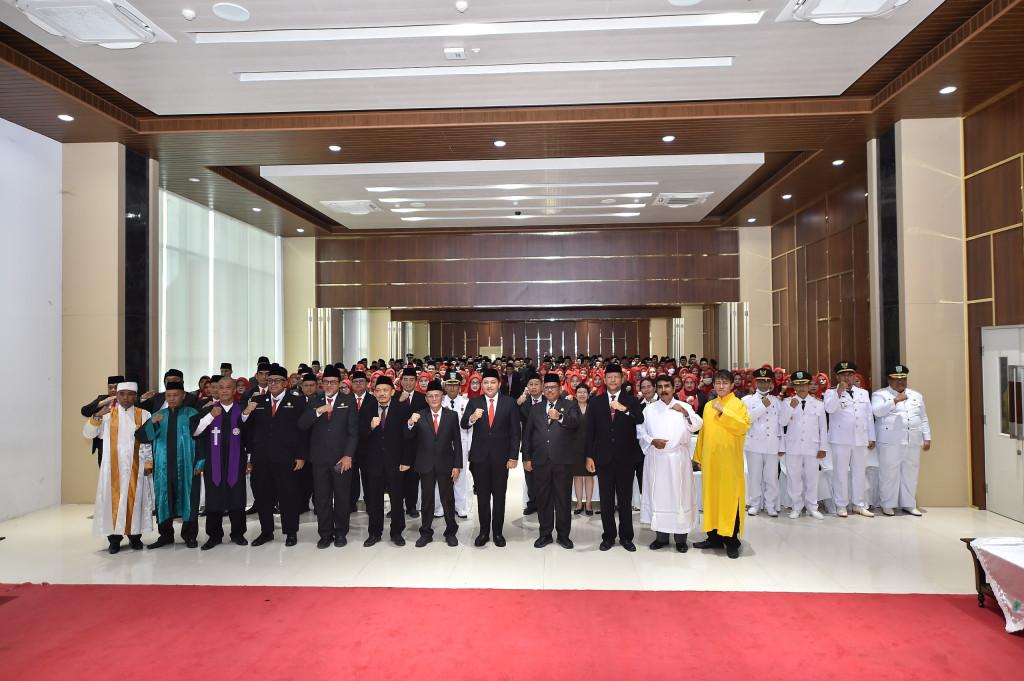 Bupati Pasuruan Lantik 16 Pejabat Eselon II, 105 Eselon III dan 176 Pejabat Eselon IV di Lingkungan Pemkab Pasuruan