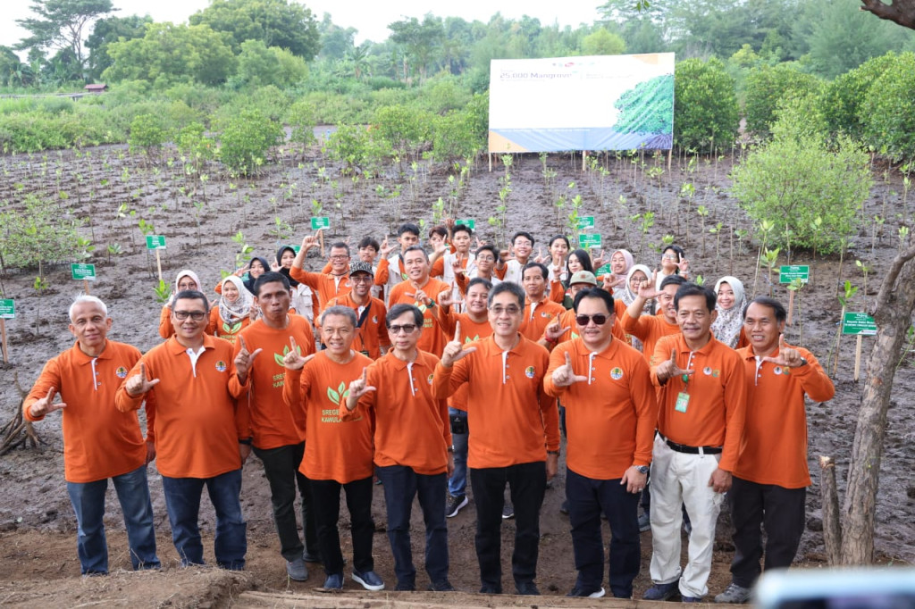 Penanaman Pohon Mangrove Serentak Seluruh Indonesia