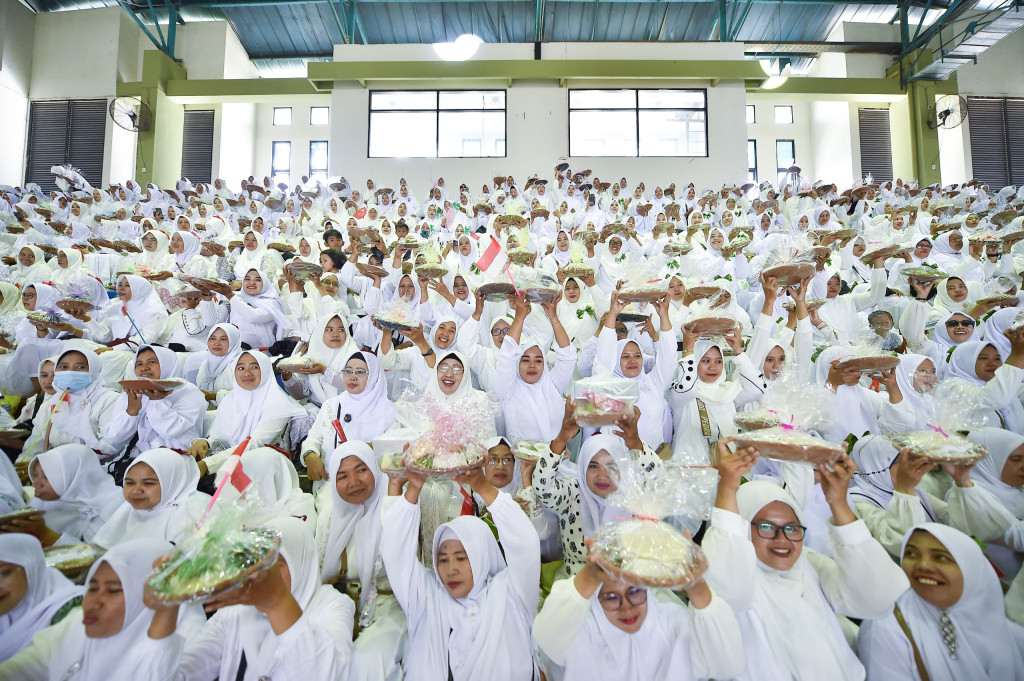 Peringatan Maulid Nabi Muhammad SAW dengan 4000 Cowek