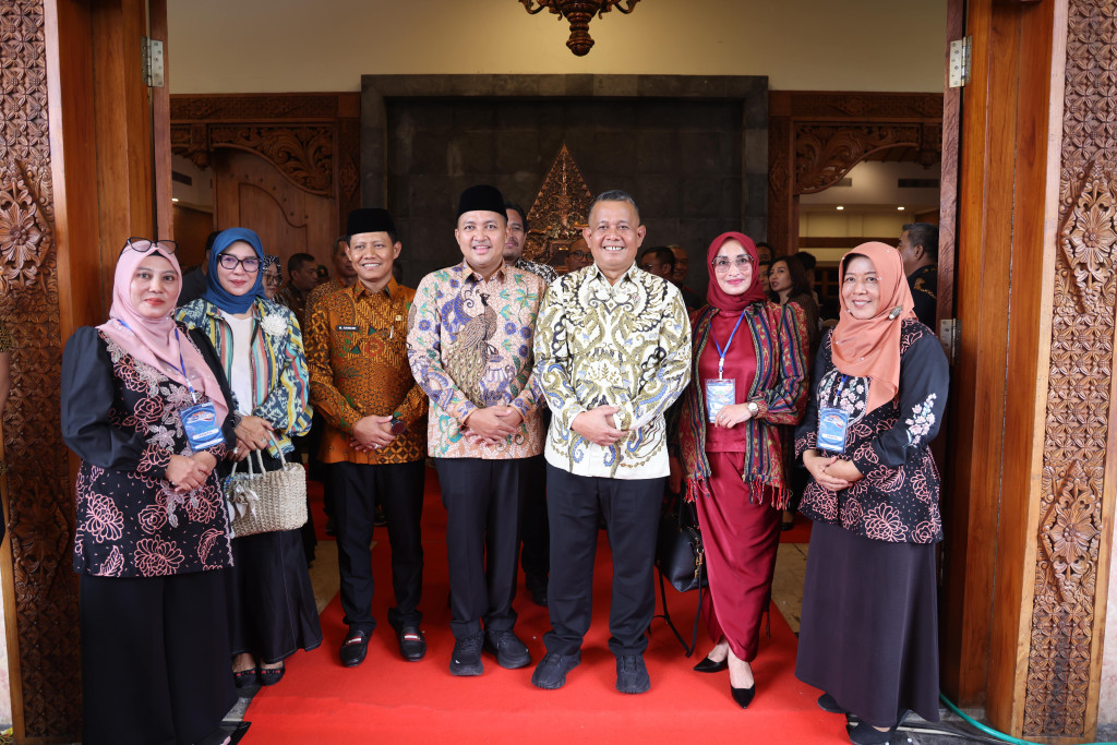 Wamen UMKM RI Hadiri Roadshow Lokamodal di Taman Candra Wilwatikta