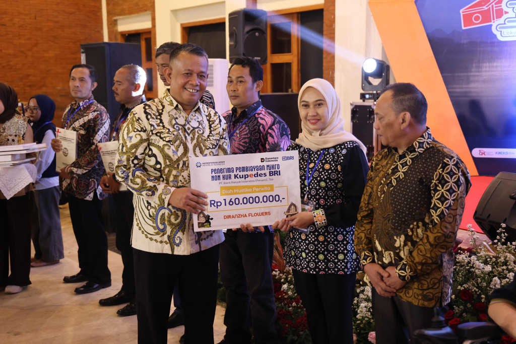 Wamen UMKM RI Hadiri Roadshow Lokamodal di Taman Candra Wilwatikta