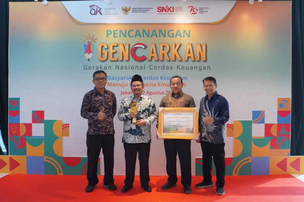 Pemkab Pasuruan Raih Penghargaan Sebagai Pemenang Financial Literacy Award 2024