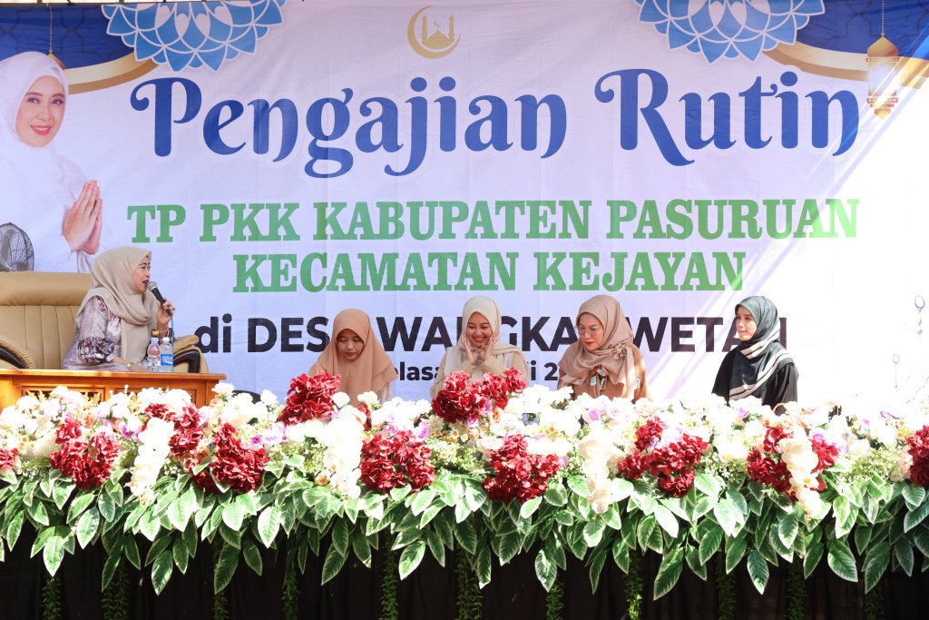 Tausiyah Agama dalam Acara Pengajian Rutin TP PKK Kabupaten Pasuruan di Kecamatan Kejayan