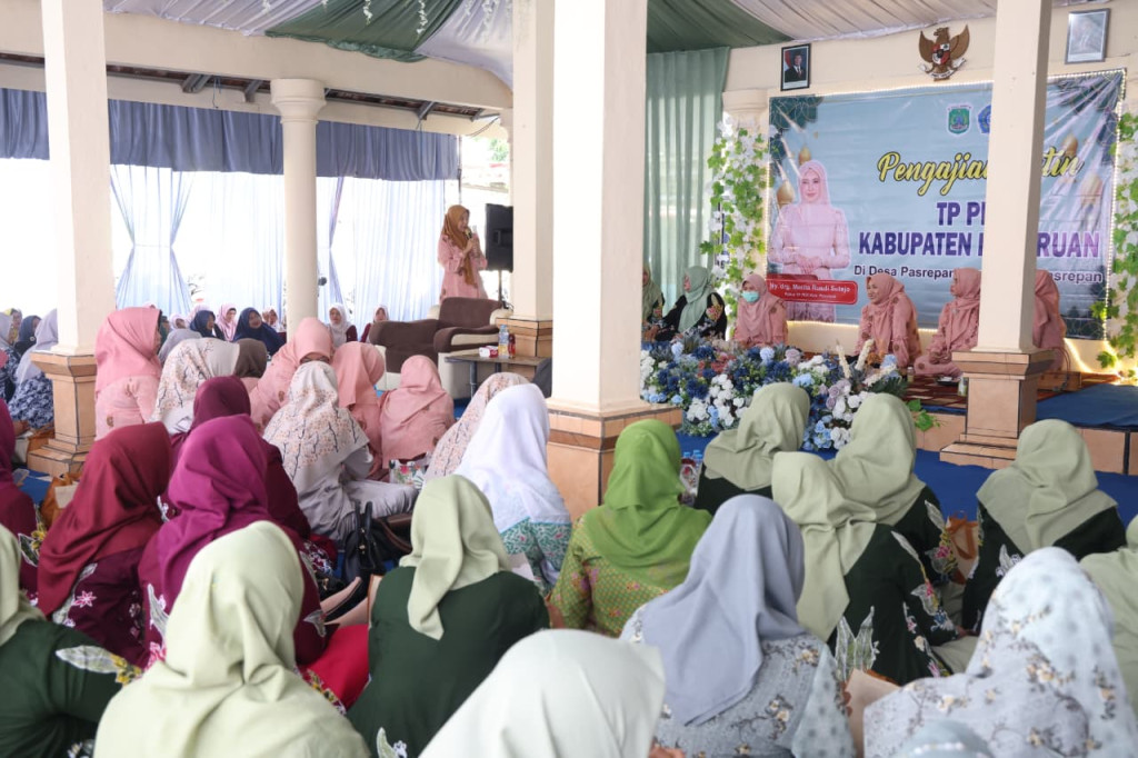 Pengajian Rutin TP PKK di Kecamatan Pasrepan