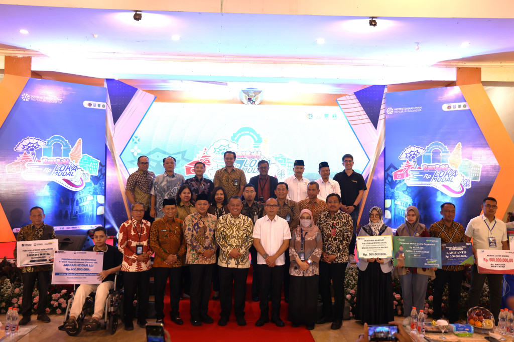 Wamen UMKM RI Hadiri Roadshow Lokamodal di Taman Candra Wilwatikta