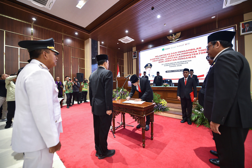 Bupati Pasuruan Lantik 16 Pejabat Eselon II, 105 Eselon III dan 176 Pejabat Eselon IV di Lingkungan Pemkab Pasuruan