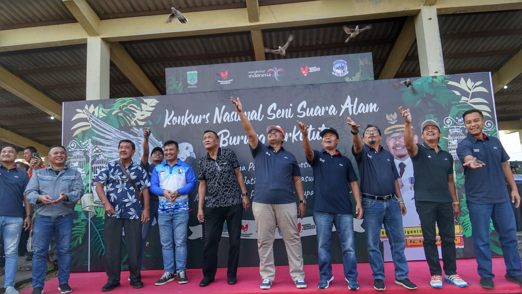 Lomba Seni Suara Nasional Burung Perkutut