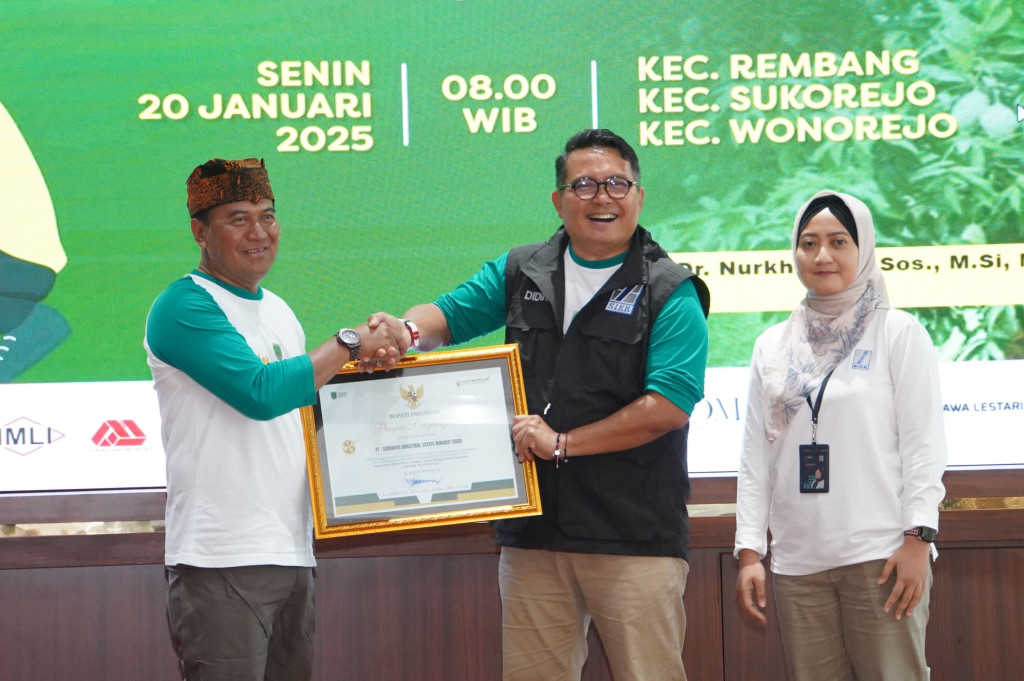 Pemecahan Rekor MURI Gertam 40.000 Mangga Putar